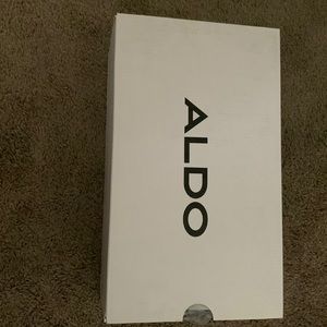 New Aldo shoes never worn size 9